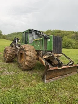 Deere 748H