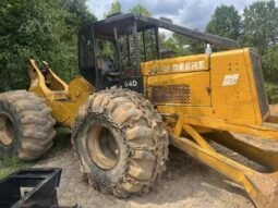 Deere 640