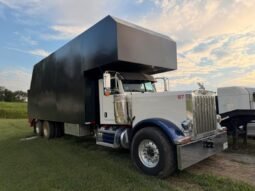 Peterbilt 379 Storm Truck