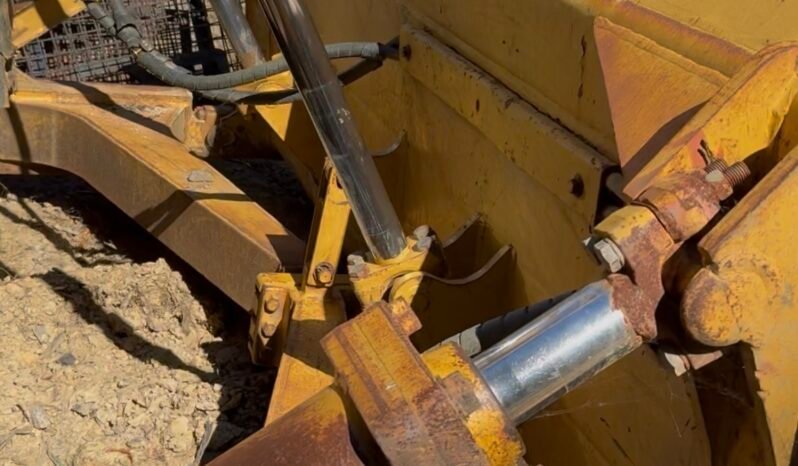 
								Cat D6T XL full									